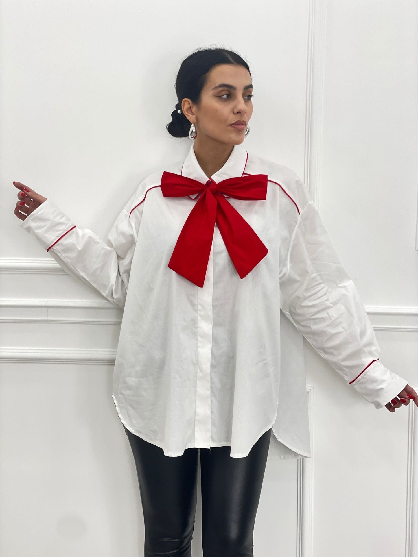 Camisa con Lazo en Contraste | Colección Otoño