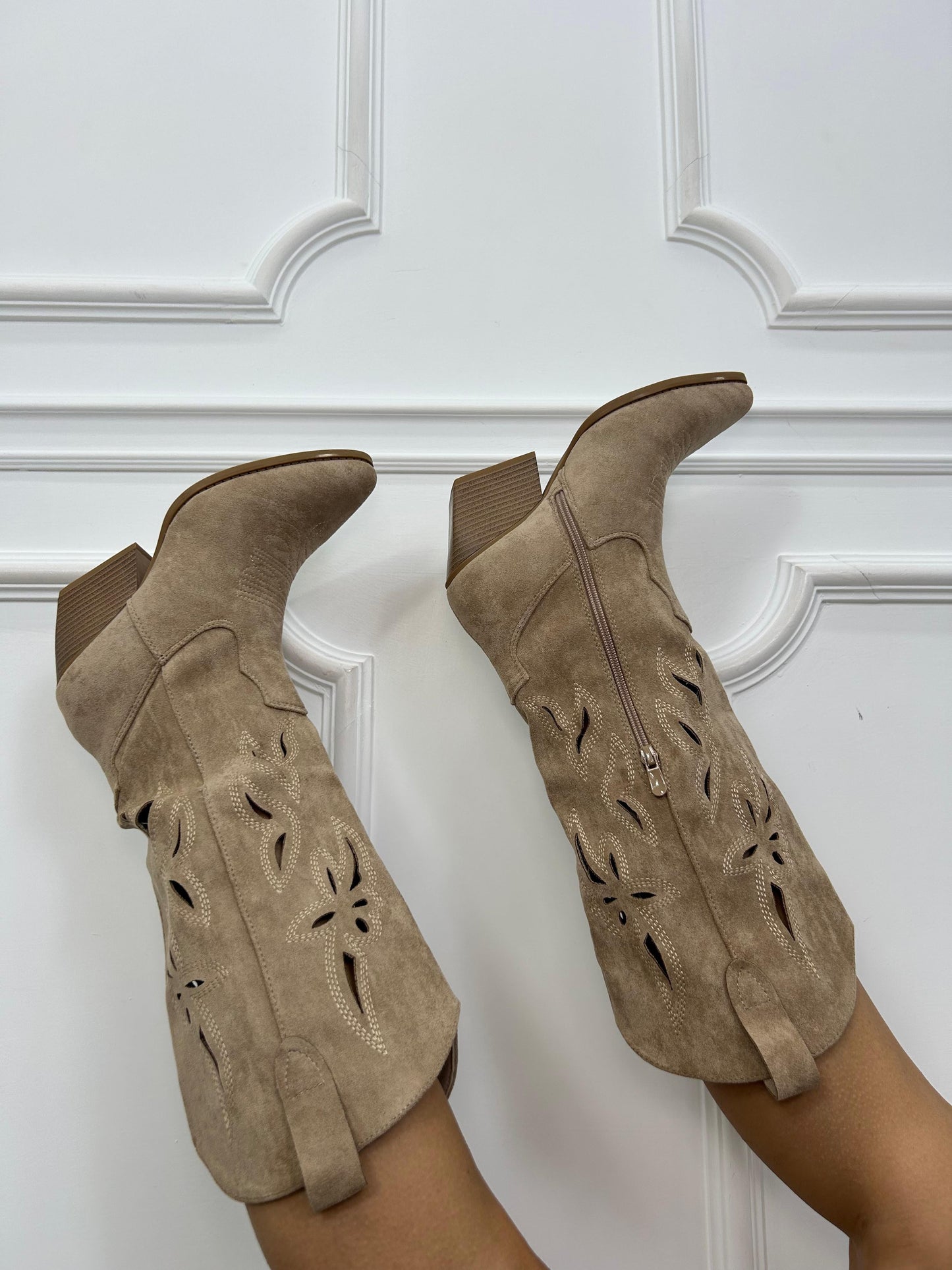 CAMPEROS CUT OUT NEW P/E26