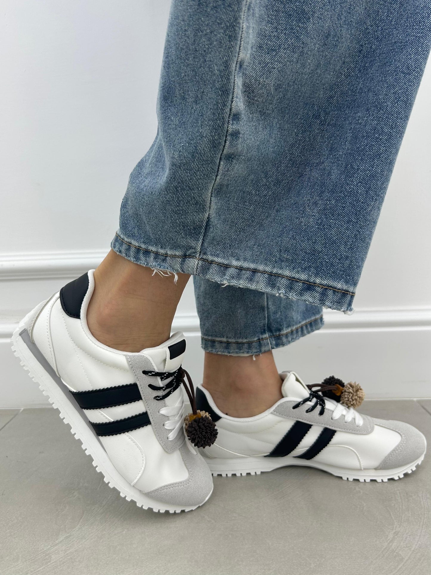 SNEAKERS TWO STRIPES NEW PE/26