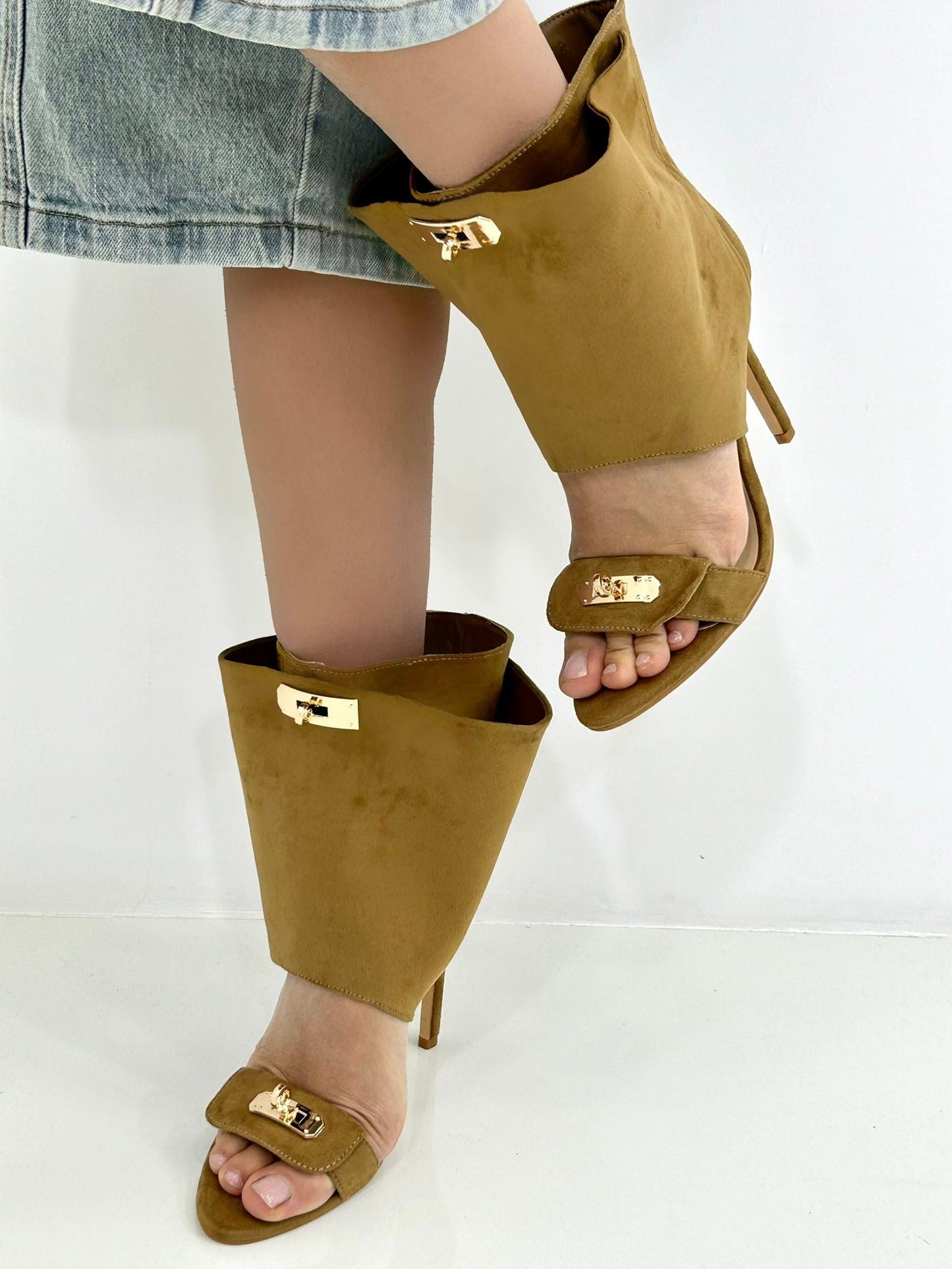 SANDALO GLOW STEP NEW P/E26