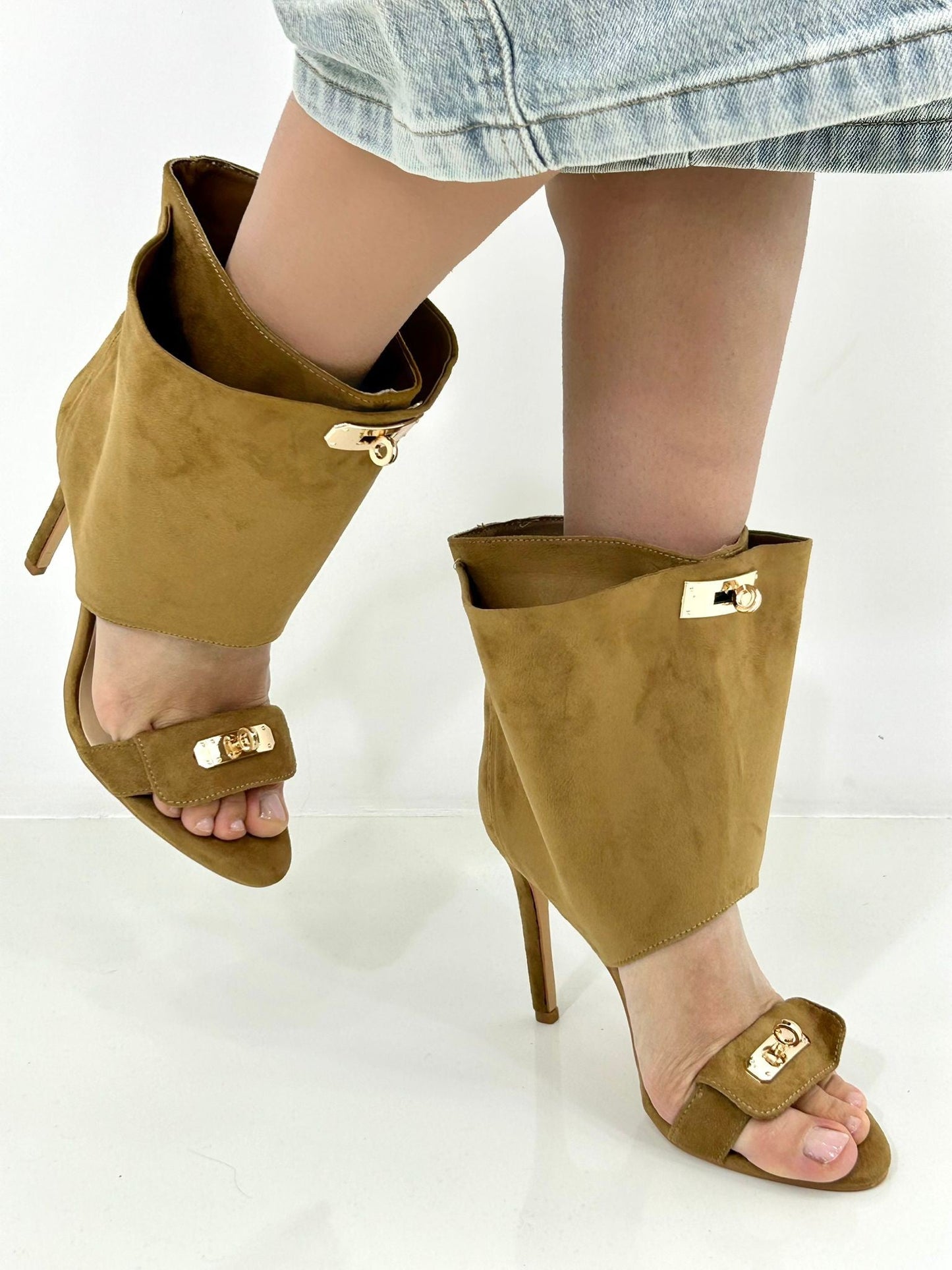 SANDALO GLOW STEP NEW P/E26