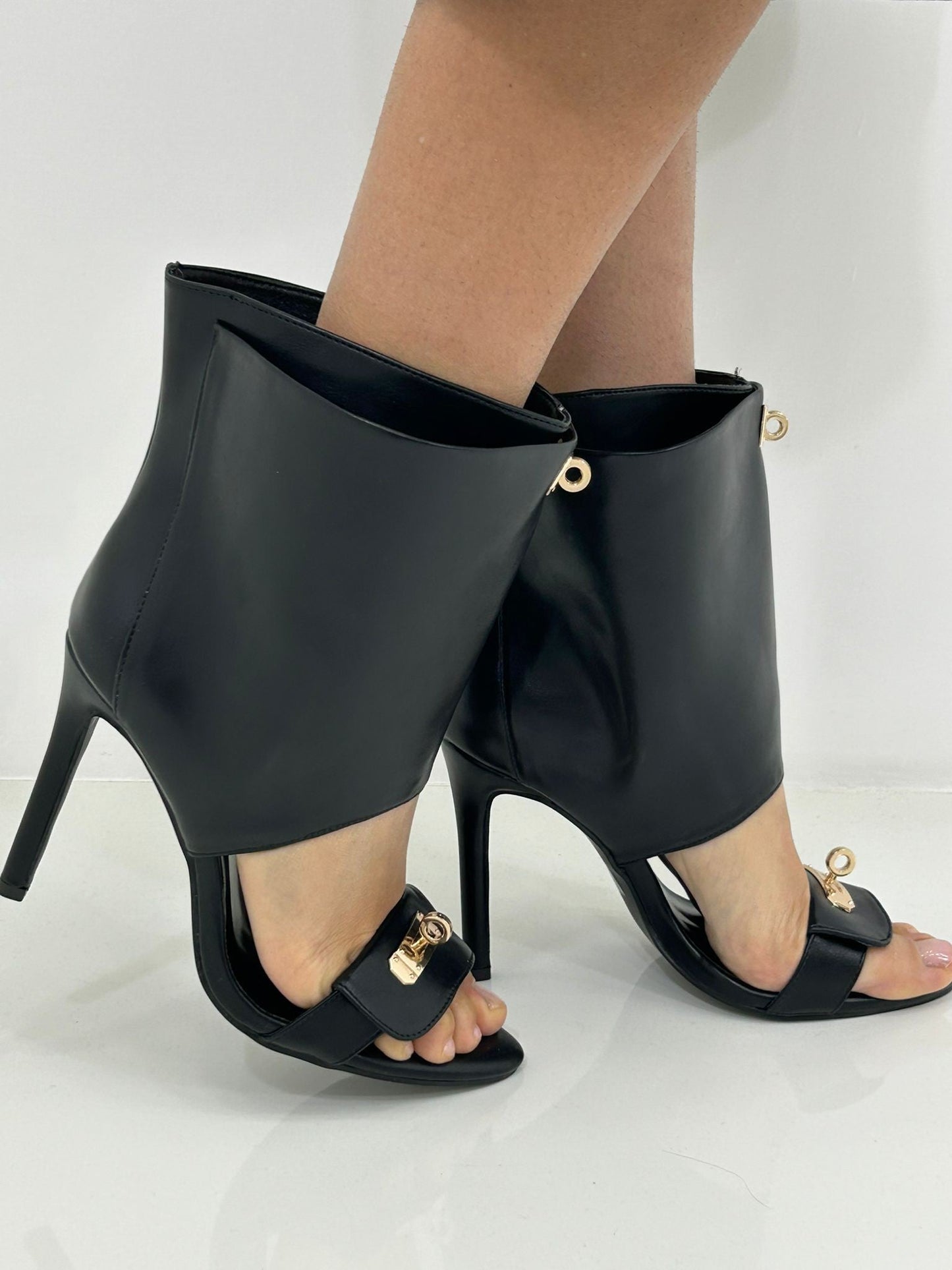 SANDALO GLOW STEP NEW P/E26