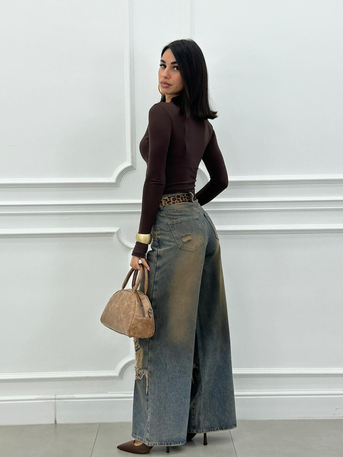 Vaqueros Retro Fit Vintage con Rotos y Cinturón