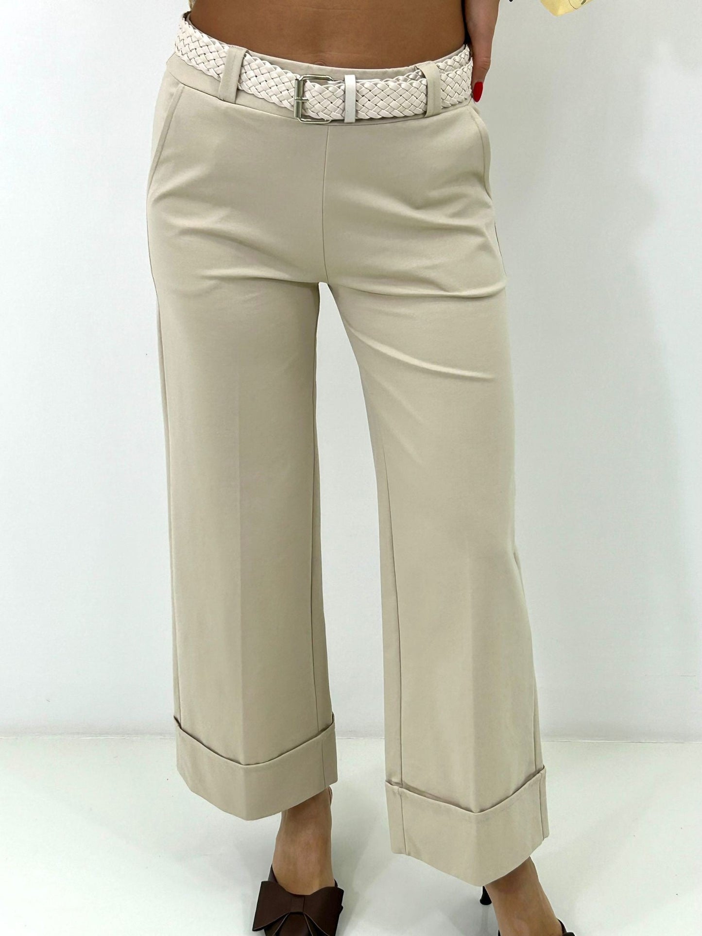 Pantalón Trendy con Vuelta, Cinturón y Bolsillos