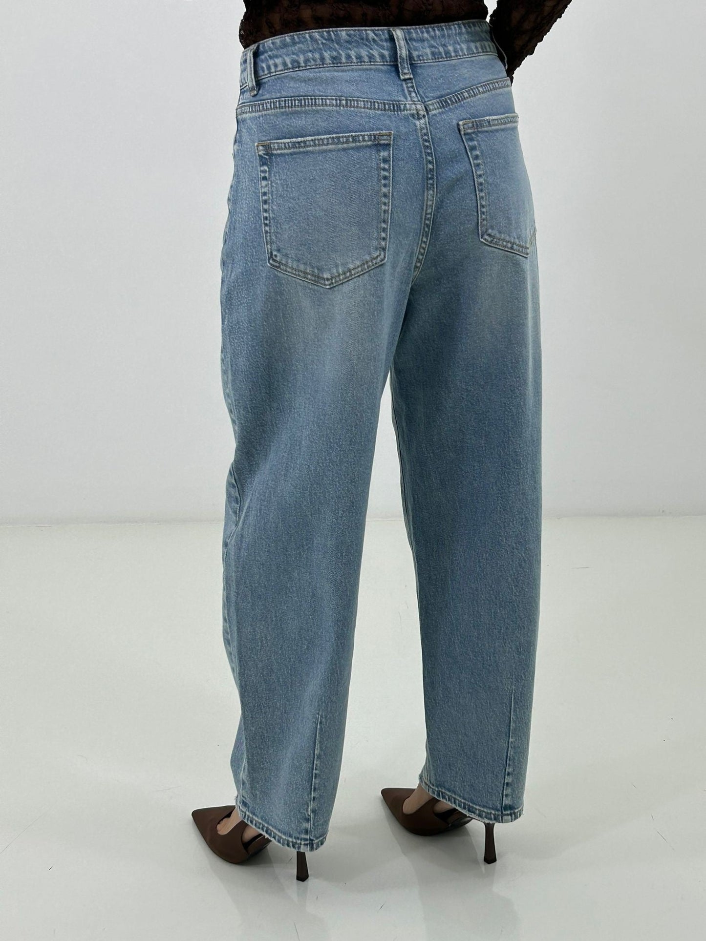 JEANS SOFT LEG NEW P/E26